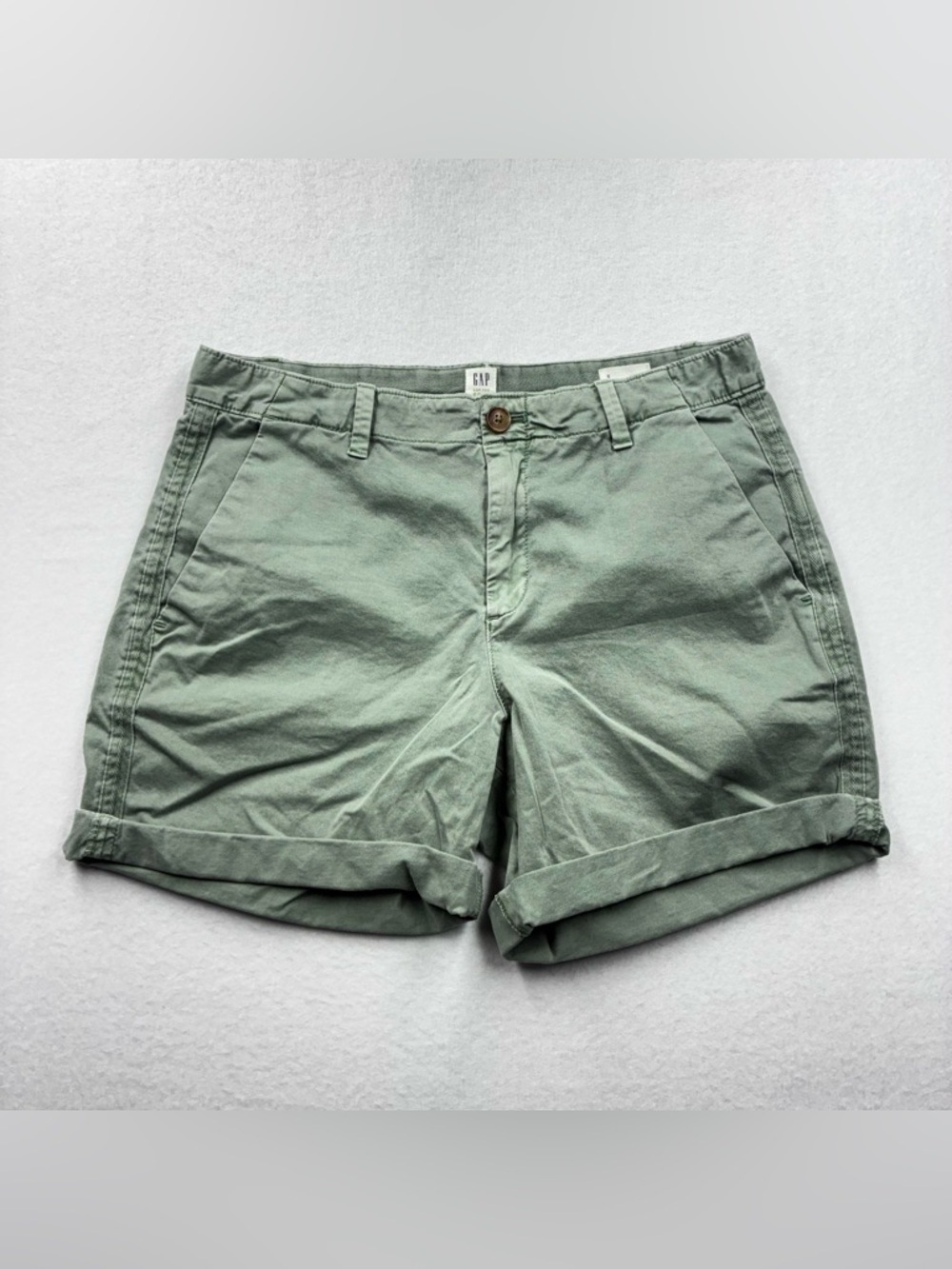 3For$20 GAP Women's Sage Green Girlfriend Rolled Hem Shorts size 6